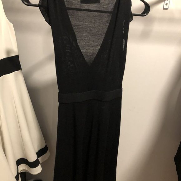 Valentino Dress/Robe - 100% authentic - Picture 3 of 3